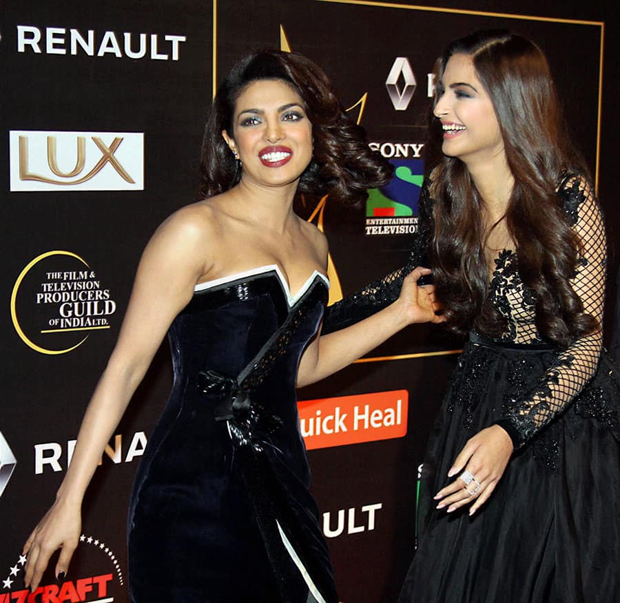 Bollywood actors Priyanka Chopra and Sonam Kapoor at Guild Film Awards 2015 function in Mumbai.