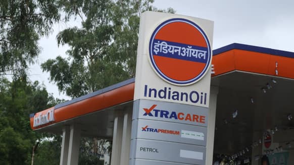 1. Indian Oil Corporation (IOC): Annual revenue of Rs 4,51,911 crore
