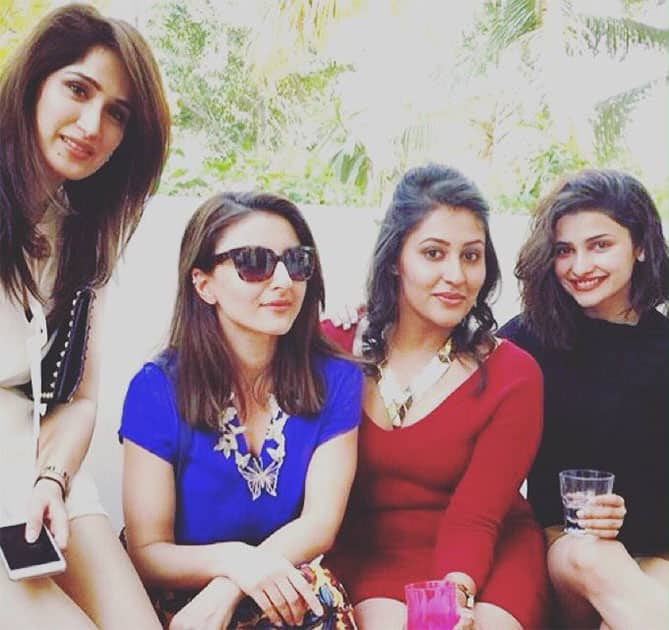 Warsi Christmas with @ItsPrachiDesai @Aahutee #sagarikaghatge. Twitter@sakpataudi