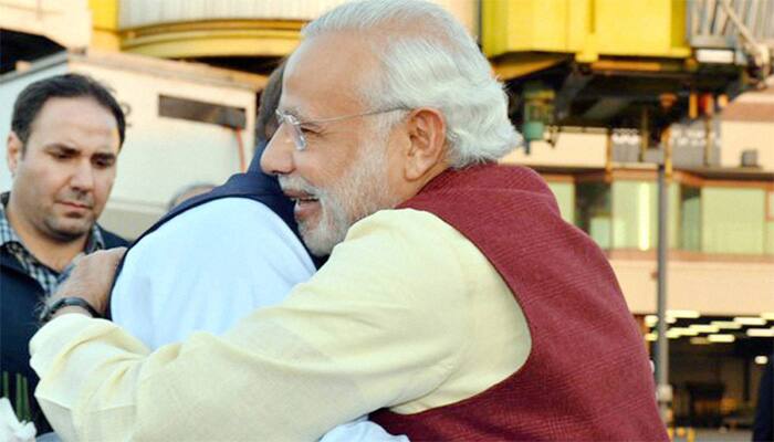 &#039;Ab yahan ana jana laga rahey ga&#039;: PM Narendra Modi to Nawaz Sharif in Lahore