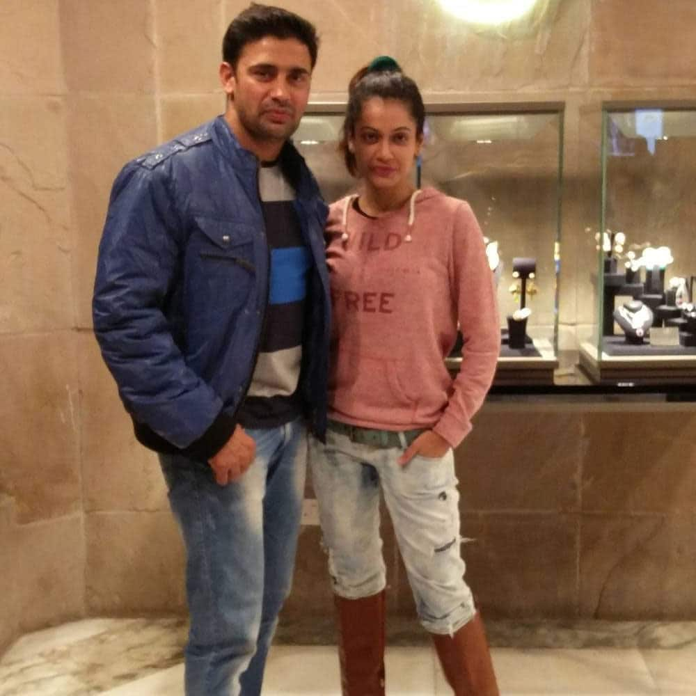 PAYAL ROHATGI :- #food at #dalbukhara #ITCmaurya #delhi Ate so much that my stomach gonna burst :) @sangram_sanjeet -instagram