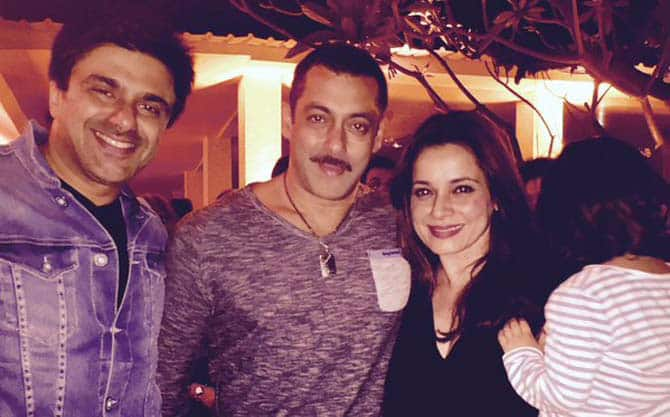 Salman gets playful with Ahana, the daughter of his Hum Saath-Saath Hain sister Neelam Kothari Soni. -twitter