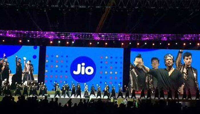 Whole Ambani family reunion of sorts at Reliance Jio event 