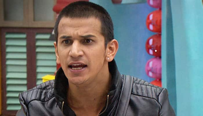 Bigg Boss 9: Prince, Nora get intimate; inmates question their equation