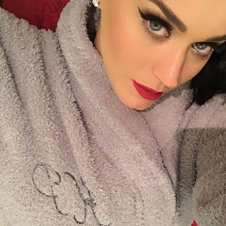 KATY PERRY :- As a robe aficionado (for proof, see every BTS photo or video ever captured of me on tour), I… -instagram.