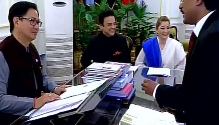 Adnan Sami granted Indian citizenship, sings 'Teri oonchi shaan hai maula'!