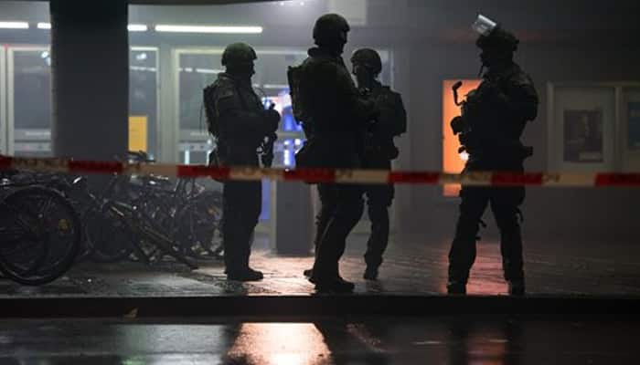 Germany hunts suspects linked to New Year `Islamic State terror plot` Germany hunts suspects linked to New Year `Islamic State terror plot`