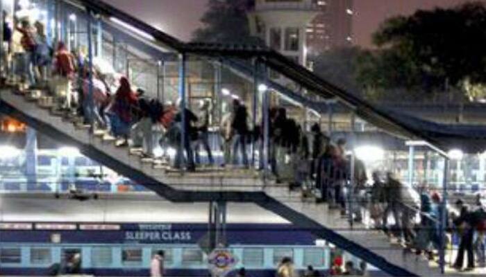 New Delhi Railway Station bomb threat a hoax, trains resume after clearance 