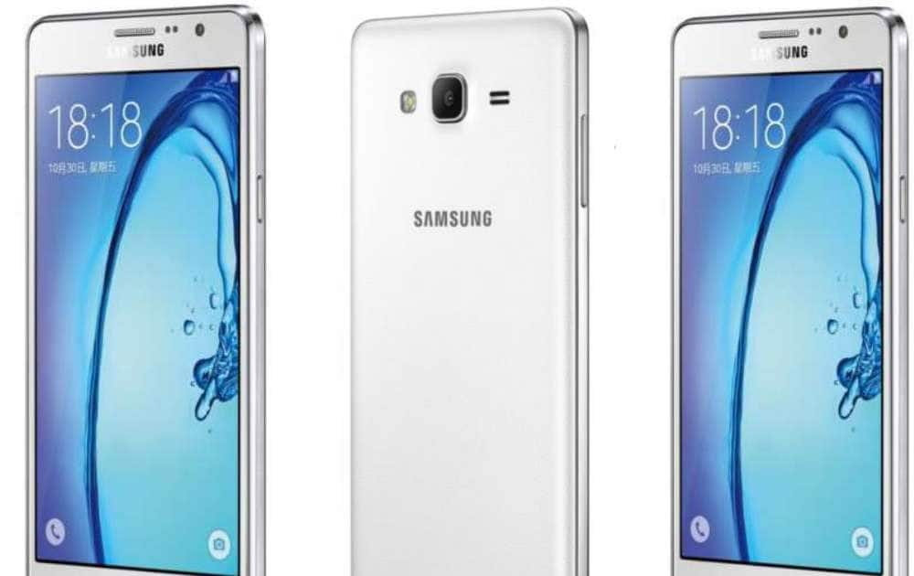 7. Samsung  Galaxy On7 at Rs 10, 990