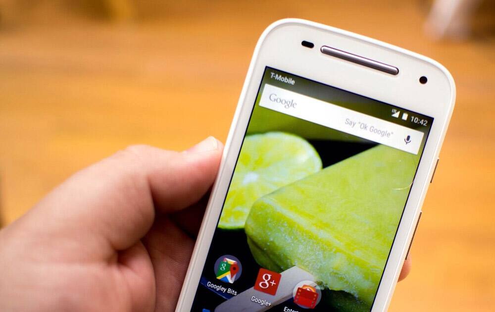 6. Moto E ( Gen 2) at Rs 6, 999

