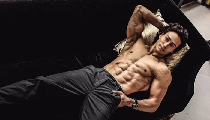 Tiger Shroff flaunts robust body as 2016 kicks in!