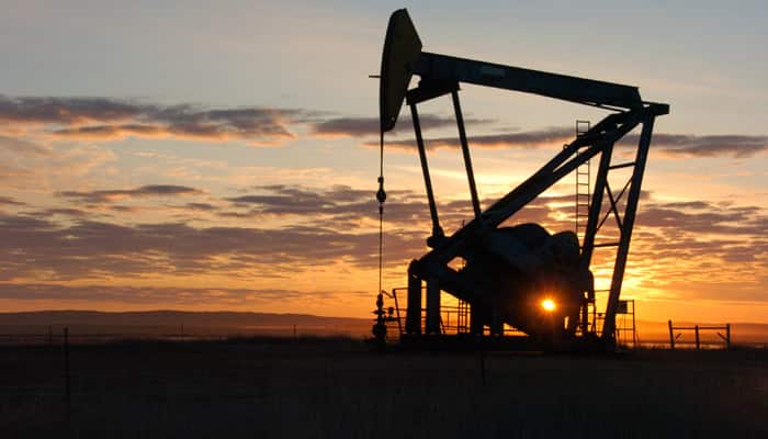 Oil extends losses, nears $33 a barrel