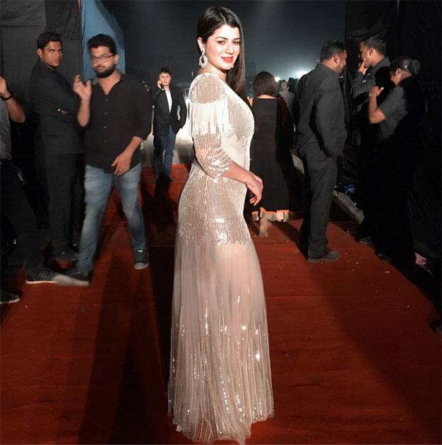 Twitter@kainaatarora