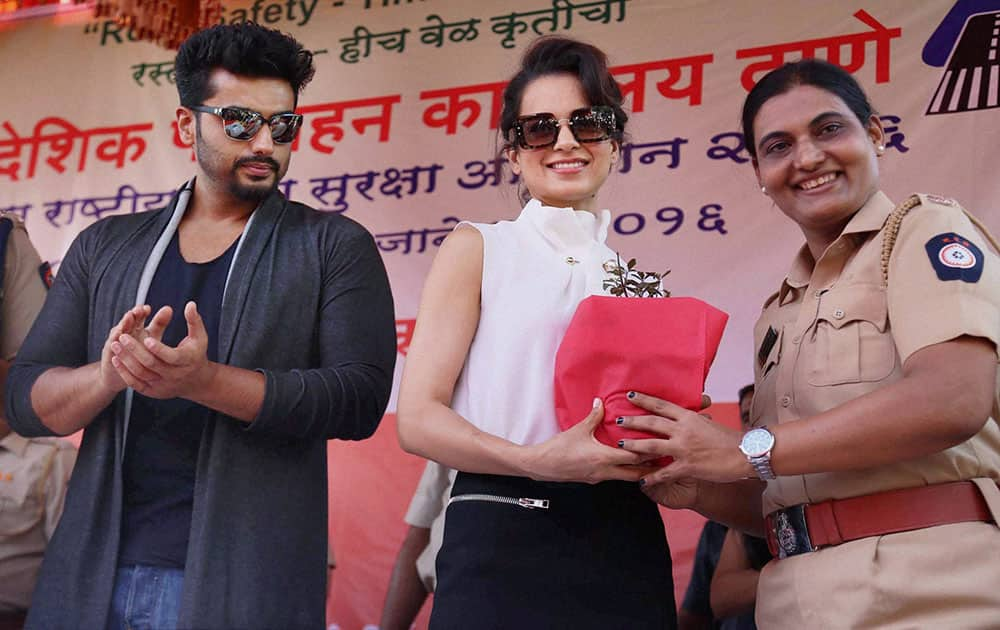 Bollywood actor Arjun Kapoor and actress Kangana Ranaut during the inauguration of National road safety abhiyan at Thane in Maharashtra.