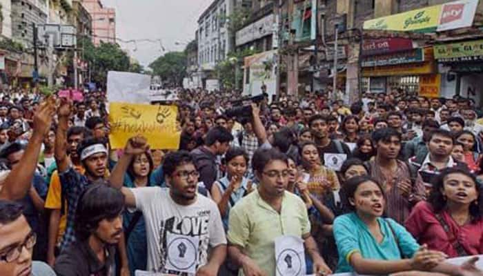 Bengal Governor meets protesting Jadavpur students; no agreement on holding of student union elections