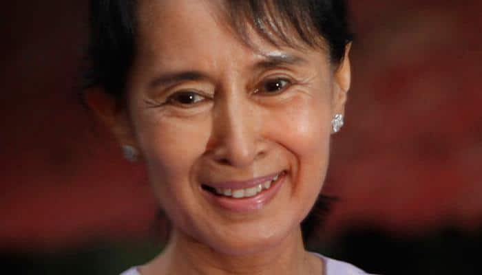 Myanmar peace talks get a boost as Suu Kyi&#039;s attends