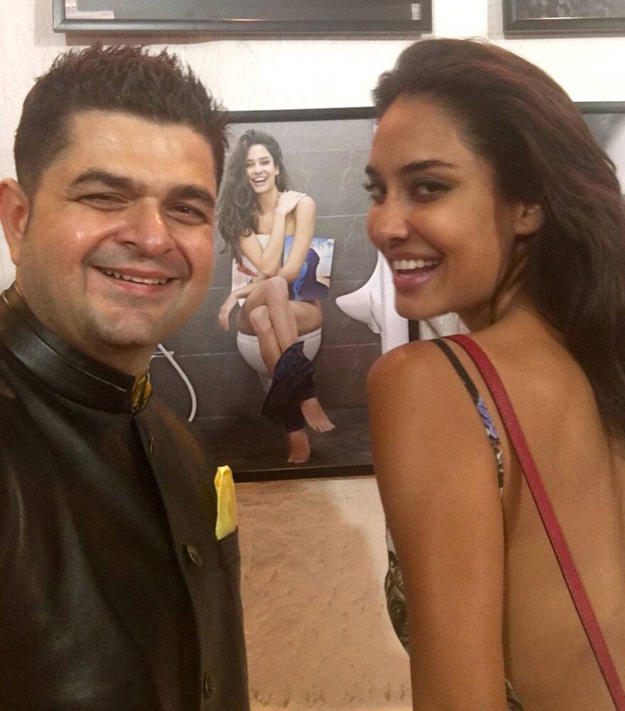 DABBOO RATNANI :- With @HaydonLisa & Her Quirky Shot #DabbooRatnaniCalendar ❤ -twitter