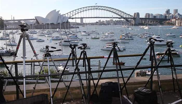 Sydney Opera House cordoned off in Australia police operation