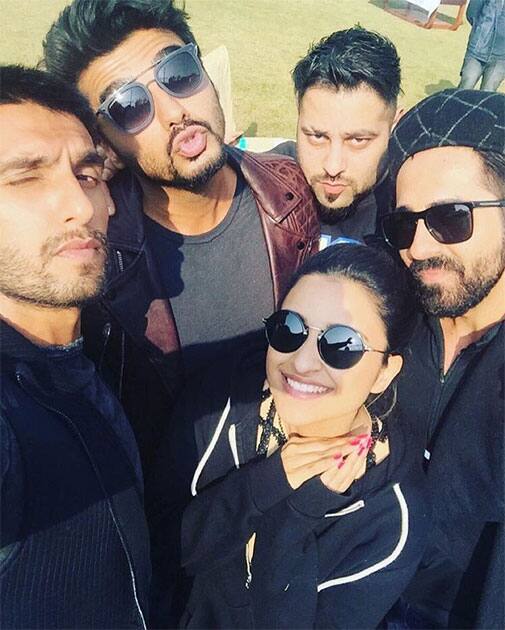 Erm pout alert? @ParineetiChopra with the bad boys @RanveerOfficial @arjunk26 @Its_Badshah & @ayushmannk! Twitter@yrftalent