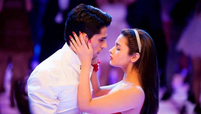 &#039;Kapoor And Sons&#039;: Sidharth Malhotra, Alia Bhatt get &#039;masked&#039;—see pic