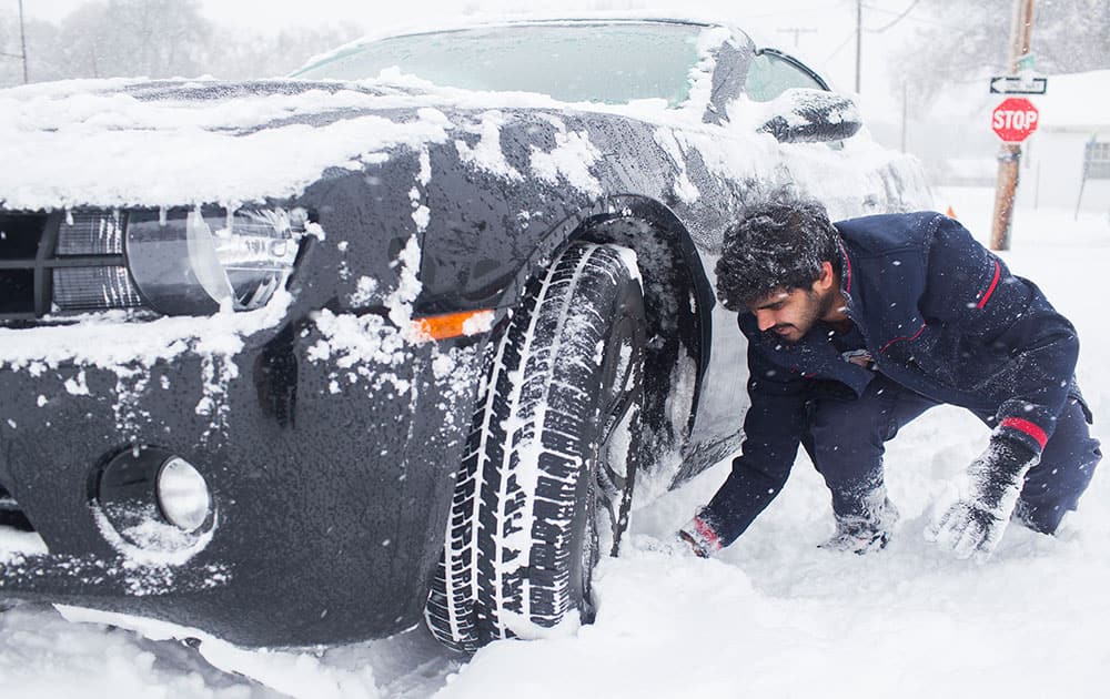 A massive blizzard began dumping snow on the southern and eastern United States.