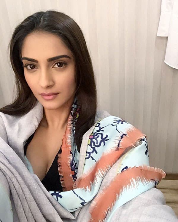 Sonam Kapoor :- Keeping warm in this @soutache28 shawl..  -twitter