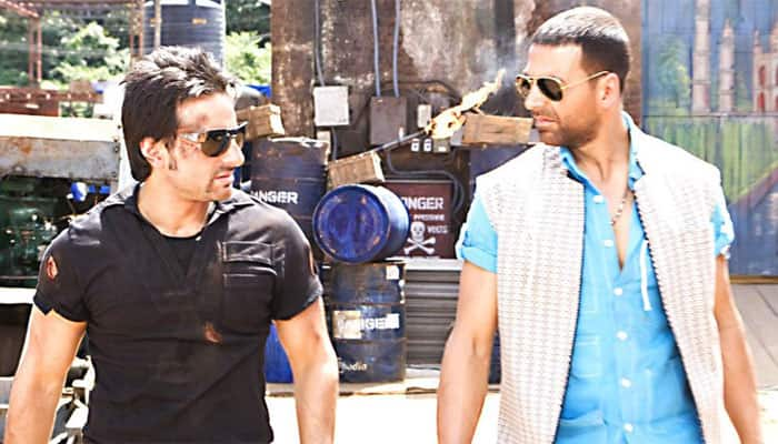 &#039;Khiladi&#039; Akshay Kumar, Saif Ali Khan&#039;s sons smash it up in new dubsmash video—Watch inside!