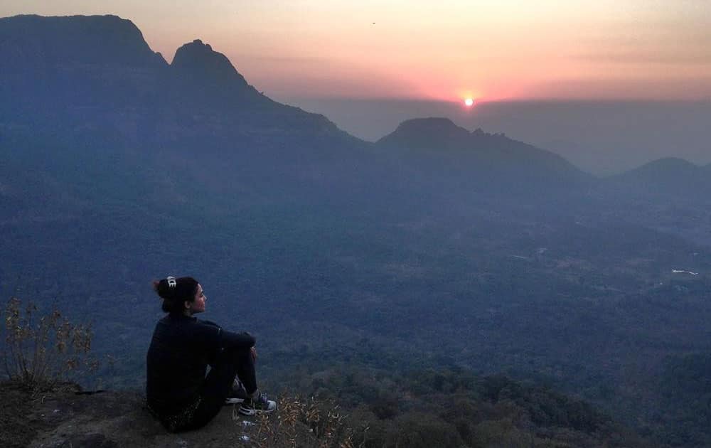 Daisy Shah ‏:- The trek wasn't easy but the view was worth it! #aboutytday #naturegirlatheart @wardanadiadwala… -instagram