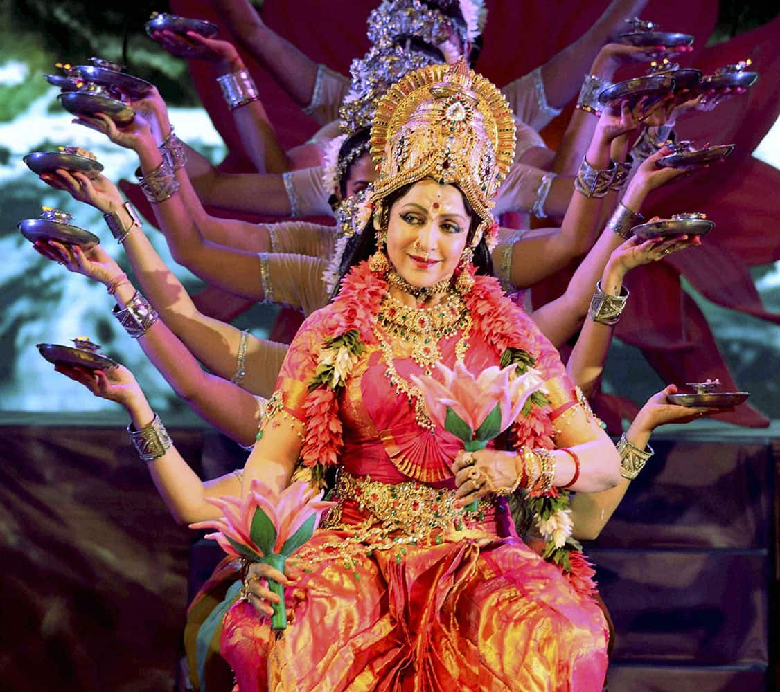 Actor and BJP MP Hemamalini performs at Nishagandhi festival in Thiruvananthapuram.