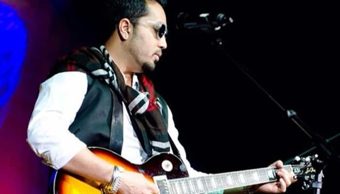 Mika Singh all set to rock &#039;Comedy Nights Live&#039; replacing Navjot Singh Sidhu