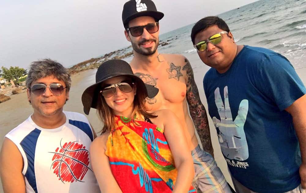 Sunny Leone :- So much fun in Thailand! Little bit of work and lots of fun! @DanielWeber99 @911Yusuf @malvinmassey -twitter