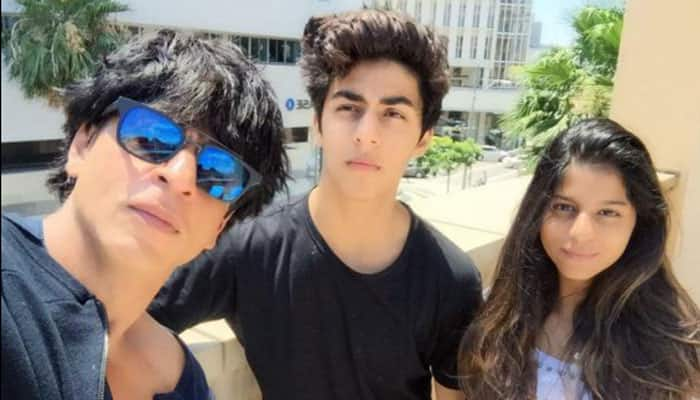 Shah Rukh Khan&#039;s son Aryan looks smashing with his guy gang—See pic!