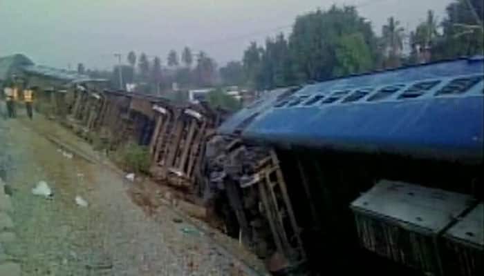Kanyakumari–Bangalore Express derails near Vellore, over 40 injured
