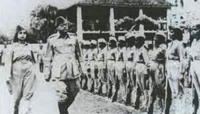 `Jawaharlal Nehru awarded the man who stole Subhas Chandra Bose&#039;s INA treasure`