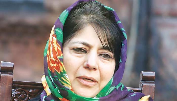 J&amp;K govt formation: Mehbooba Mufti hints not averse to ending alliance with BJP