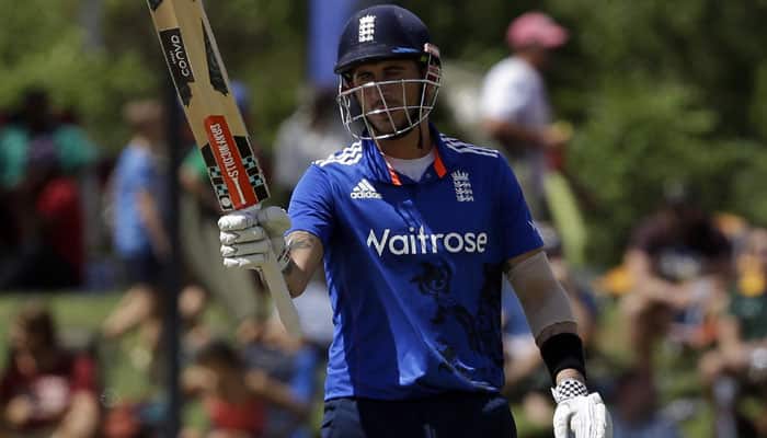 Alex Hales leads England to victory in second one-dayer against South Africa