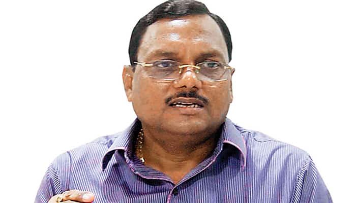 UP&#039;s tainted engineer Yadav Singh received at least Rs 100 crore as bribe?