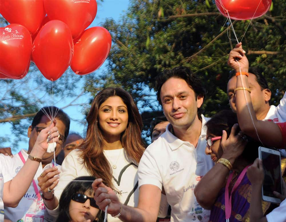 Actress Shilpa Shetty with businessman Ness Wadia at the Annual ‘Little Hearts Marathon 2016’, in Mumbai.