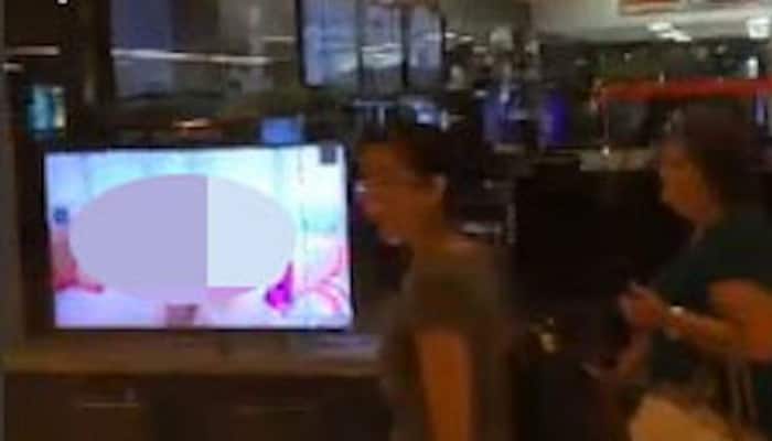 Porn accidentally screened in TV store&#039;s window display - Viral Video