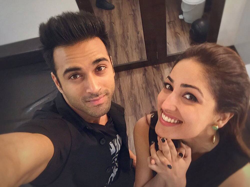 Pulkit AKASH Samrat :- #AkashAndShruti backstage fr d #SanamReMusicConcert @yamigautam #SanamRe12thFeb -twitter