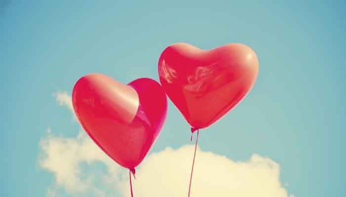 Valentine&#039;s Day special: Want to woo your loved one? Try these romantic messages