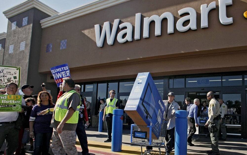 8.  Walmart (Brand Value: USD 53 billion)