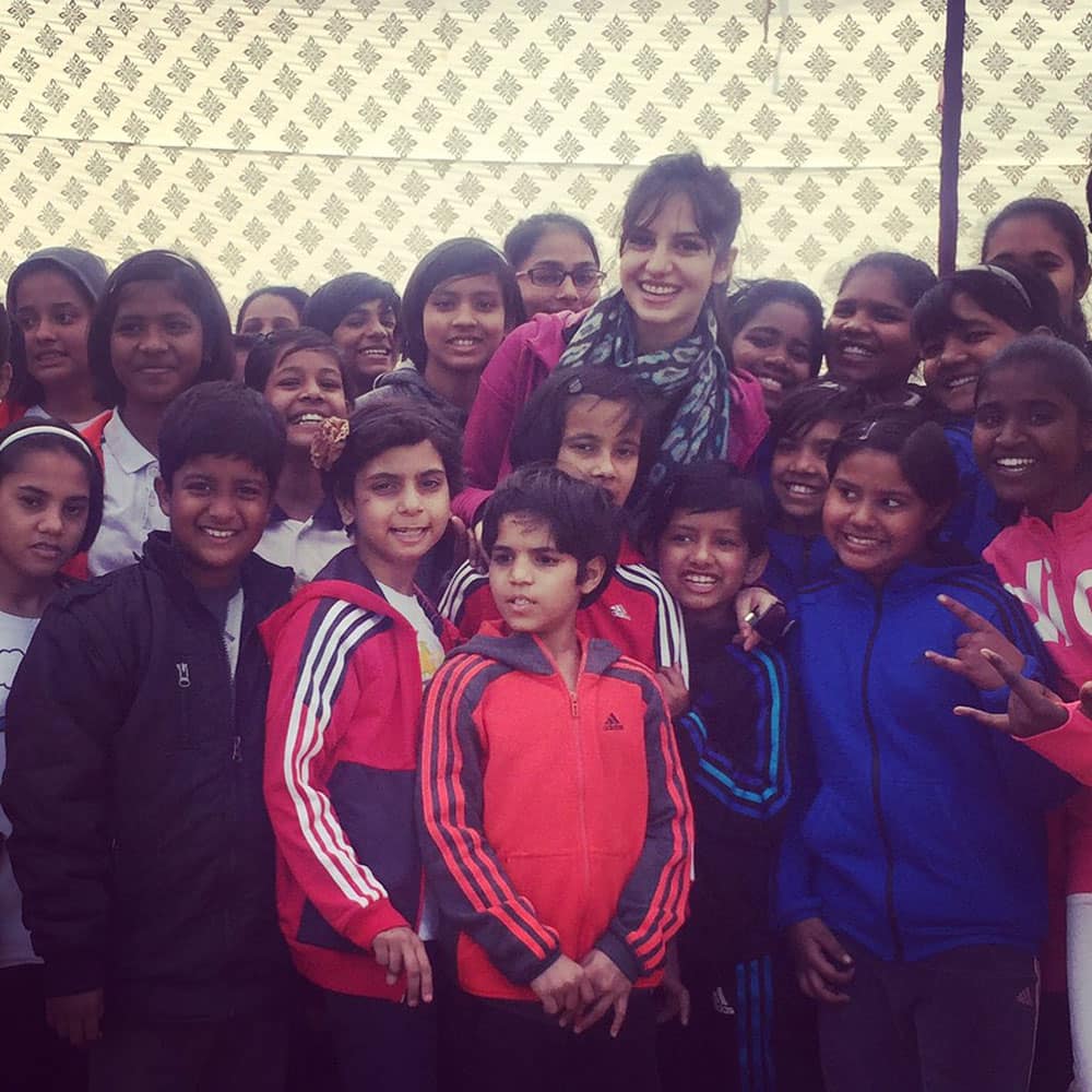 Koyal Rana ‏:- #Valentinesday with these awesome kids at #udayan #orphanage. Such sports enthusiasts we all are. So much love. -twitter