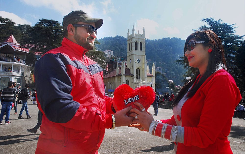 A couple celebrate Valentine’s Day in Shimla.