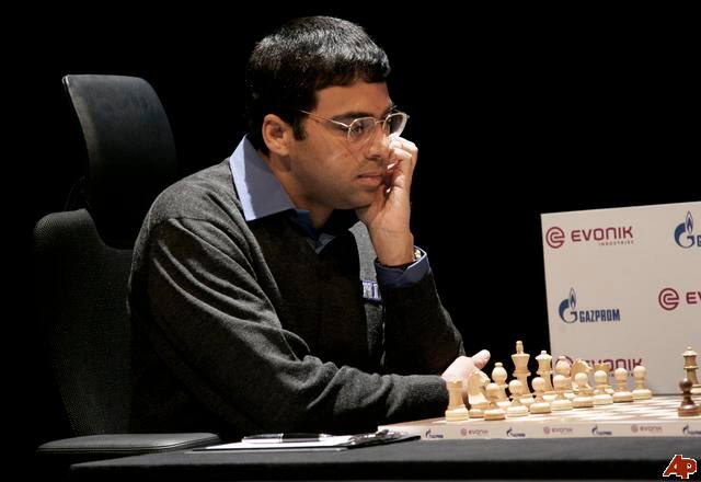 Viswanathan Anand keeps lead in Zurich challenge