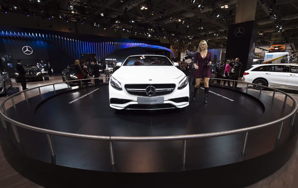 A women looks over the Mercedes-AMG S 63 at the2016 Canadian International Autoshow in Toronto on Thursday, Feb. 11, 2016. 