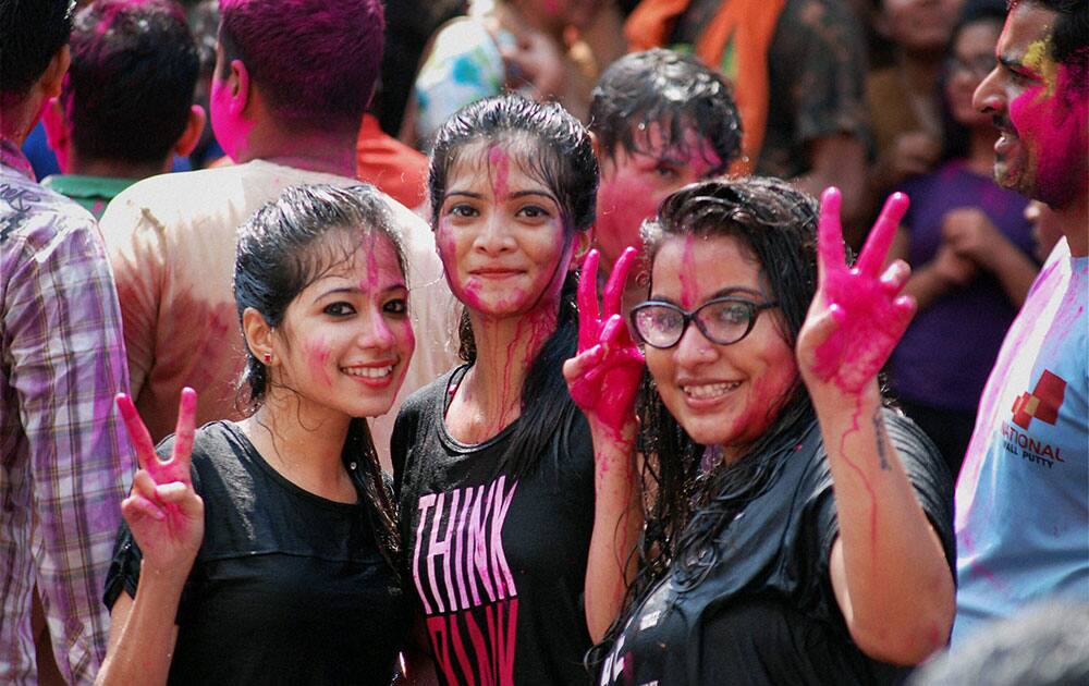 Devotees participating in the Okuli festival, part of the six-day Brahma Rathotsava (Kodial Teru) festivities, in Mangaluru, Karnataka.