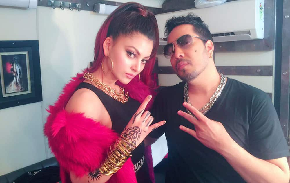 URVASHI RAUTELA ‏:- Having blast with superb human being king of all @MikaSingh   -twitter
