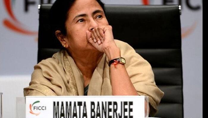To tackle Mamata, Congress, Left likely to forge alliance for 2016 West Bengal polls
