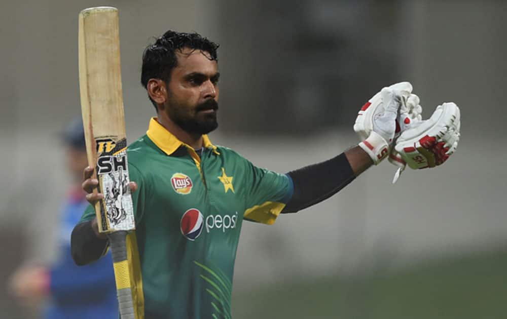 Mohammad Hafeez (2) has scored the most fifties in India-Pakistan T20I encounters.